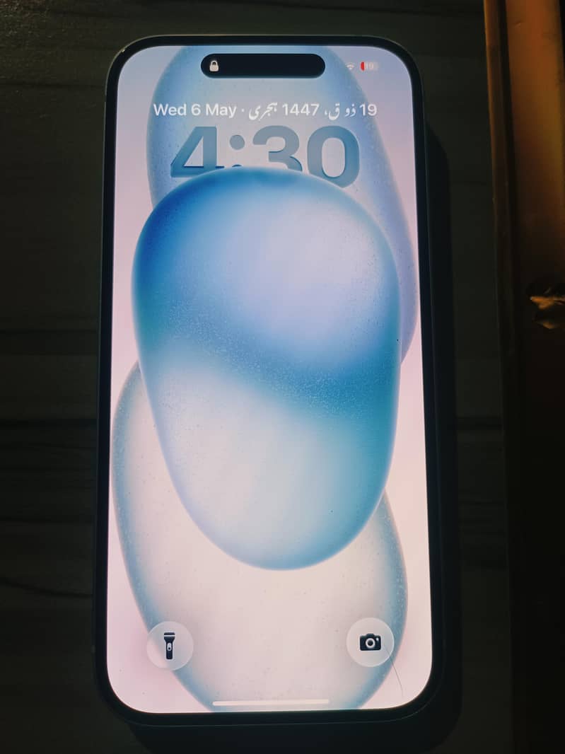 iPhone 15 4