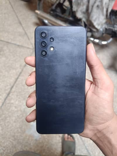 Samsung a 32 5g urgent sale no flat