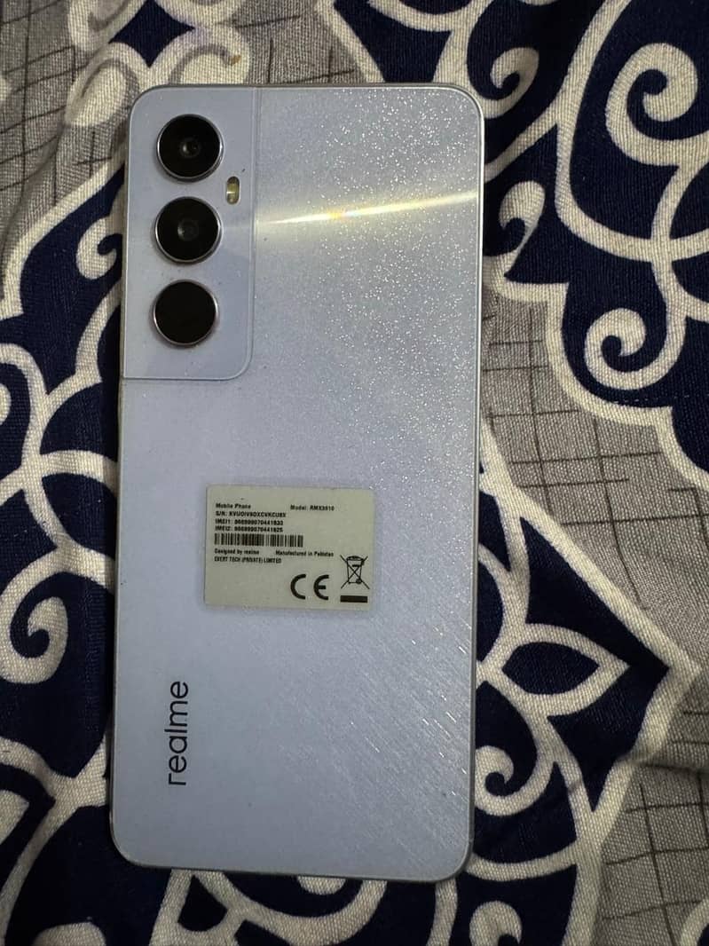 Realme C65 0