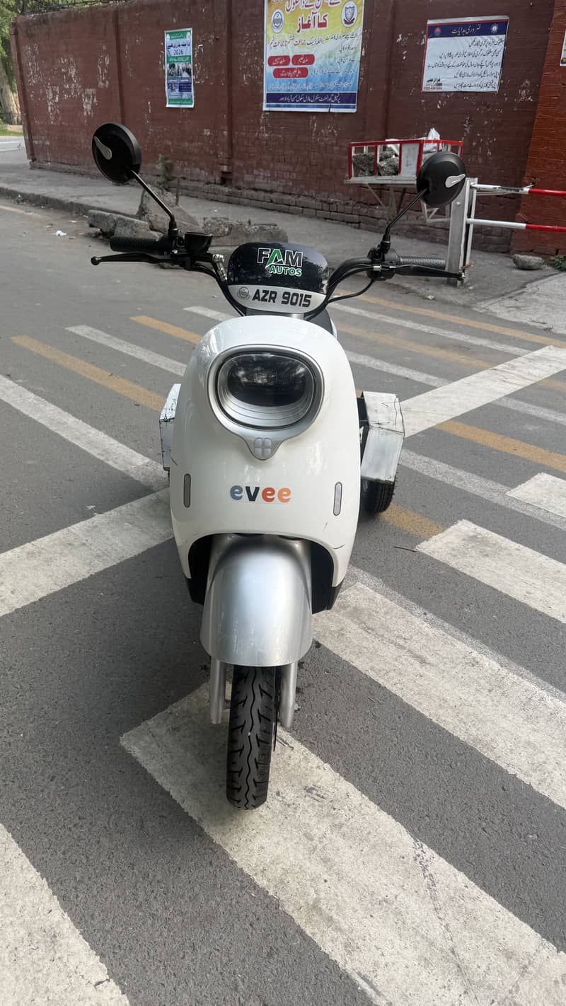 Evee C1 4