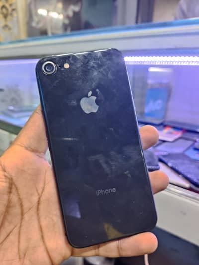 iphon 8 bypas 64GB finger of baqi all ok