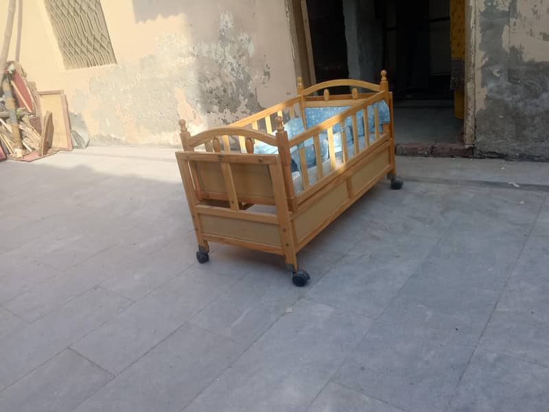 Baby cot 1