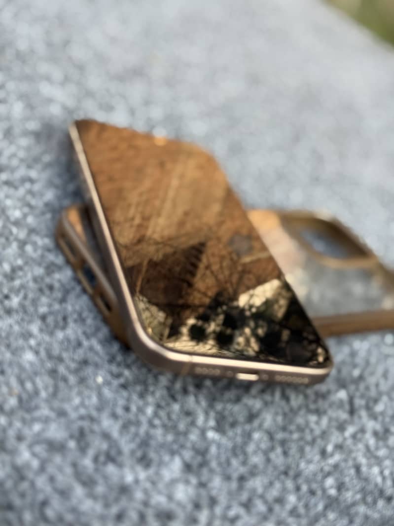IPhone 16 pro max 5