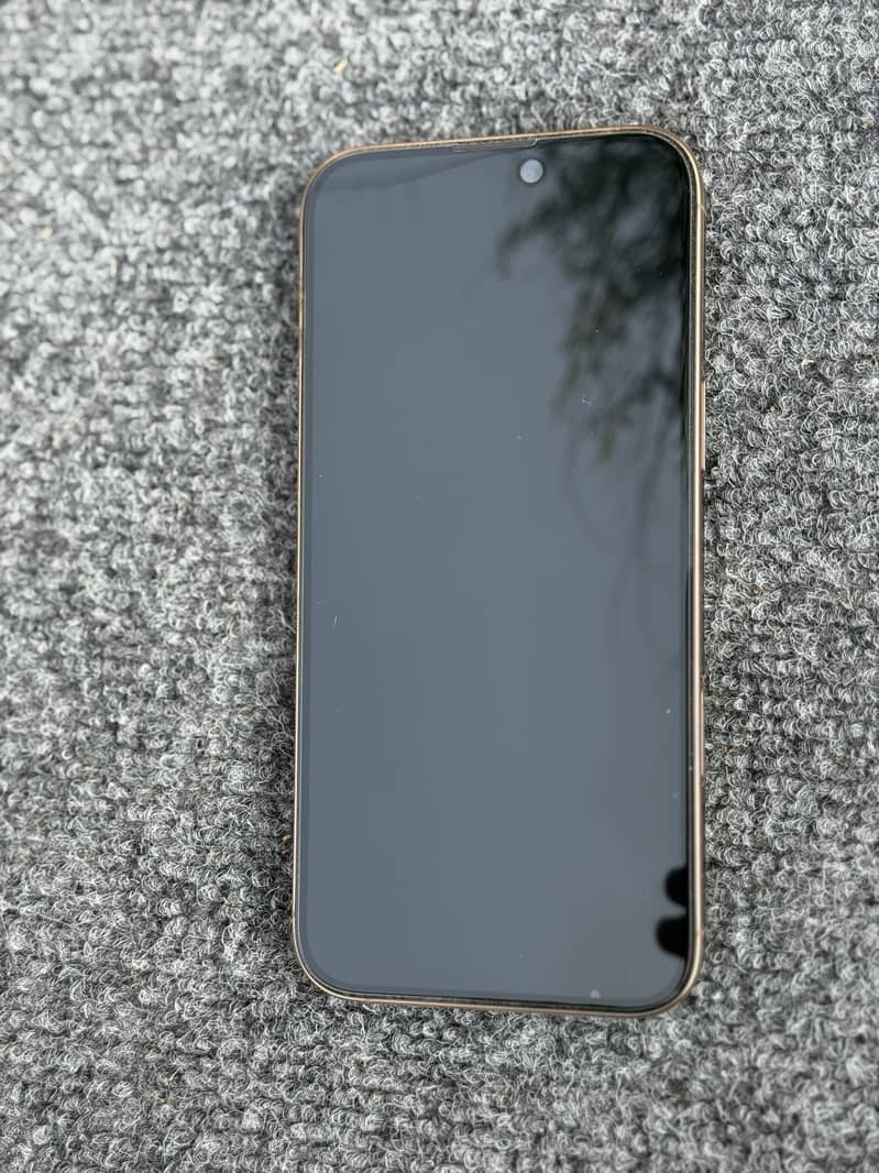 IPhone 16 pro max 9