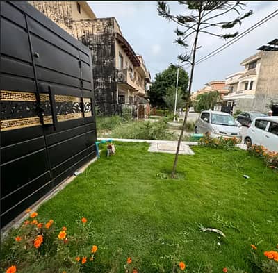 G-13 30x60 Furnished Ground Portion available for rent