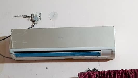 haier 1.5 ton simple ac for sale.
