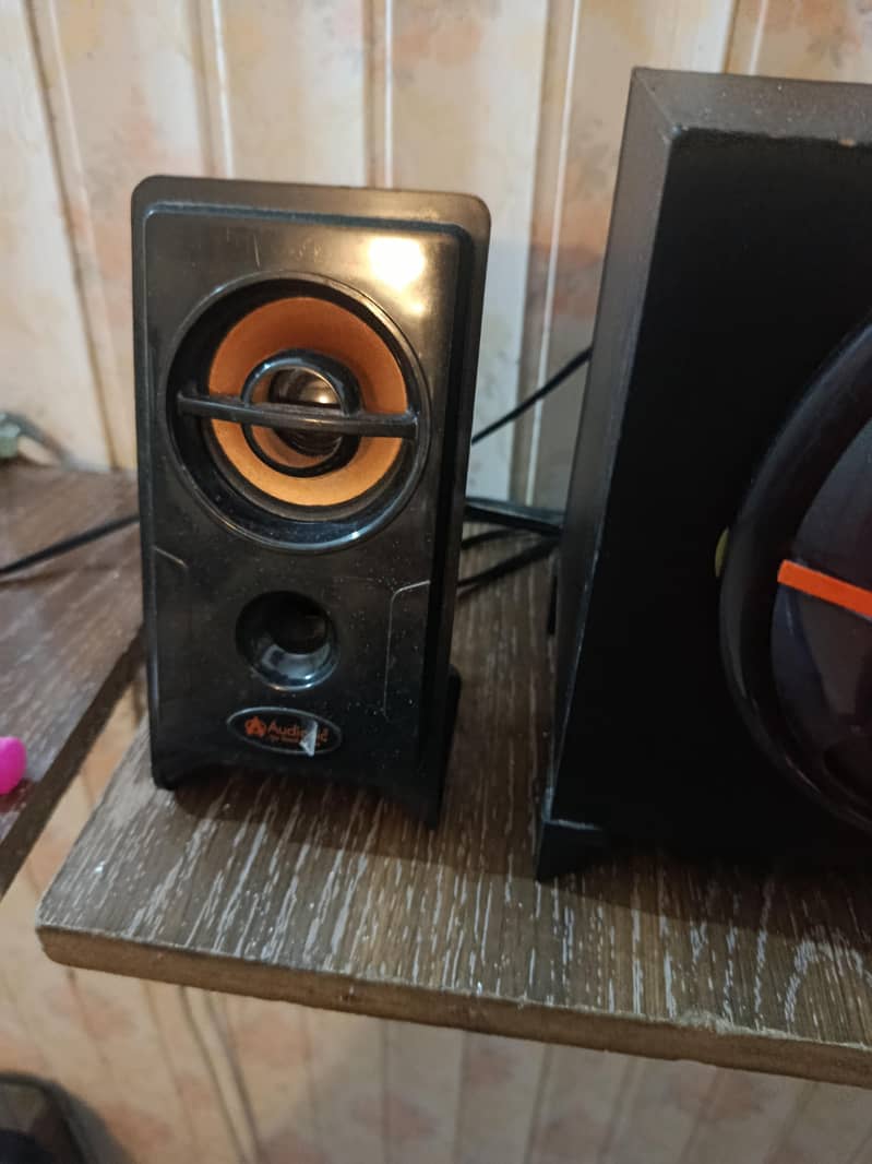 Audionic Speakers 3
