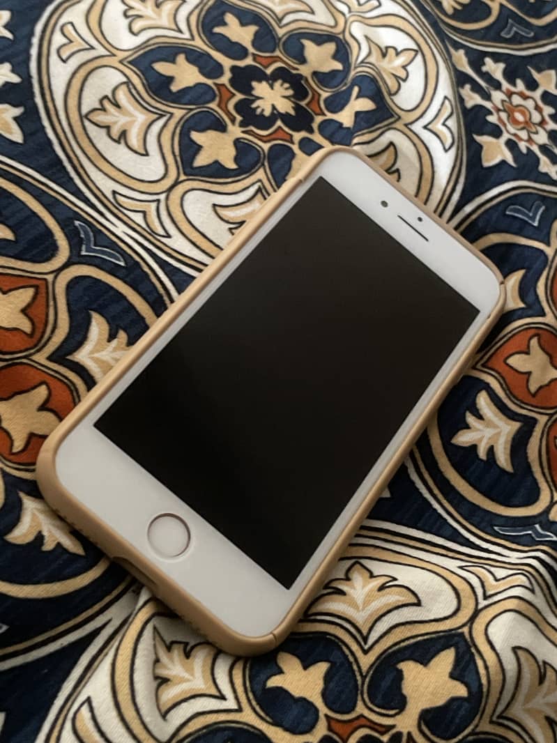 iPhone 8 0