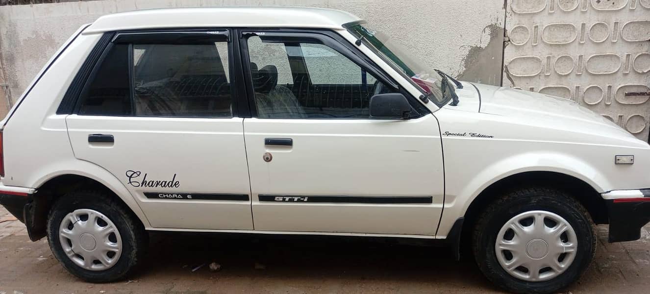 Car D charade 3