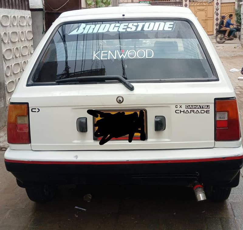 Car D charade 8