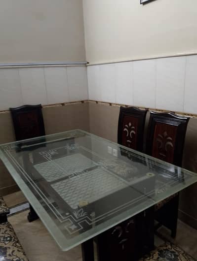 DINNING TABLE 6 SEATER