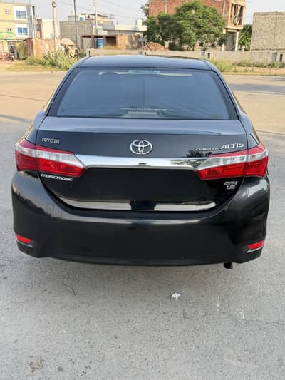 Toyota Corolla Altis 2015 (1800Cc)