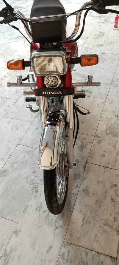 Honda 70 Model 2017 – Genuine Antique Piece
