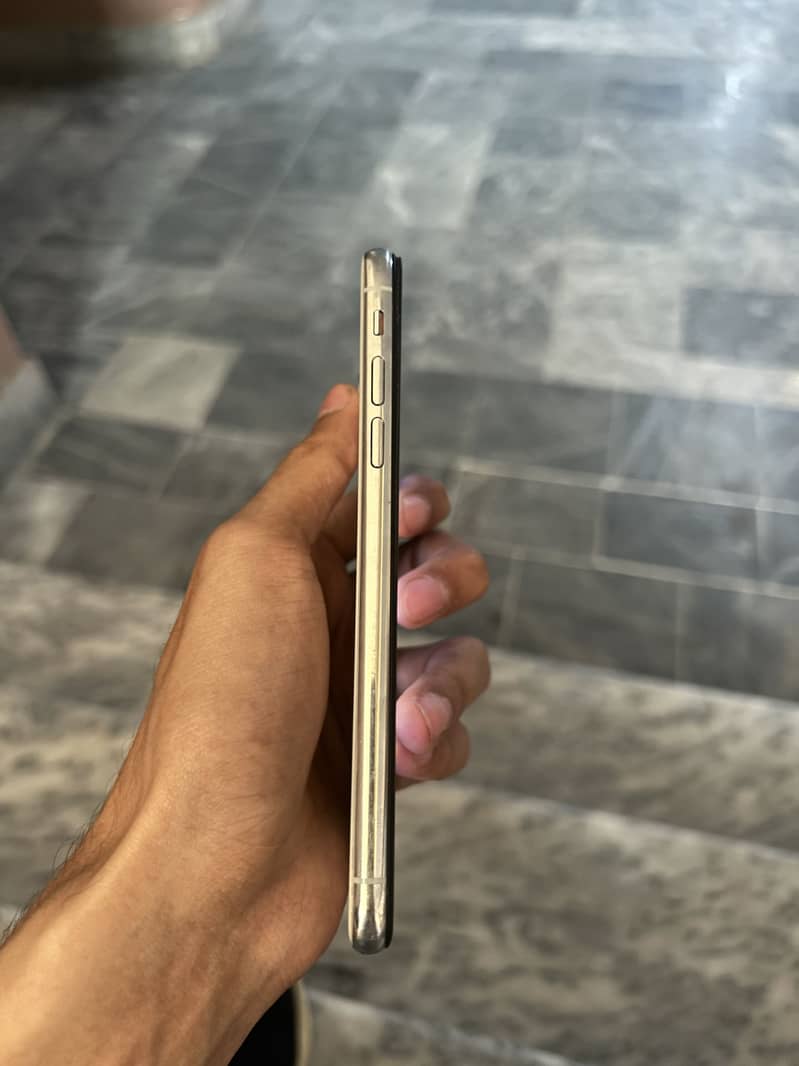 Iphone X PTA 4