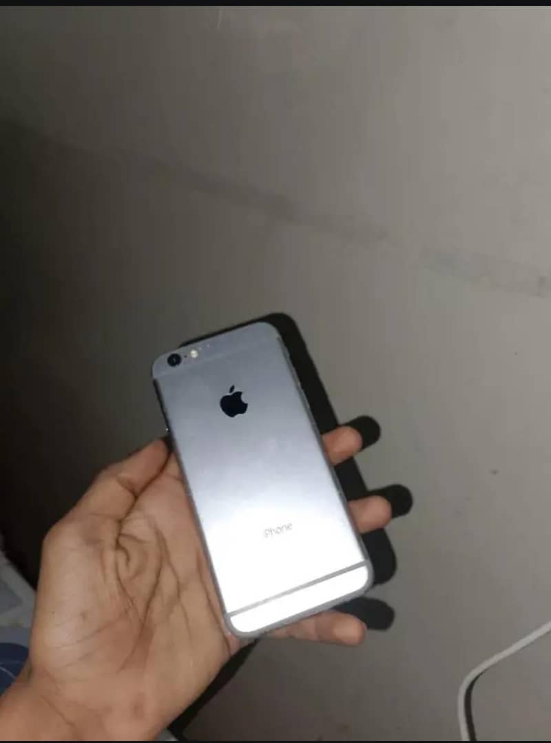 iPhone 6s Read description 0