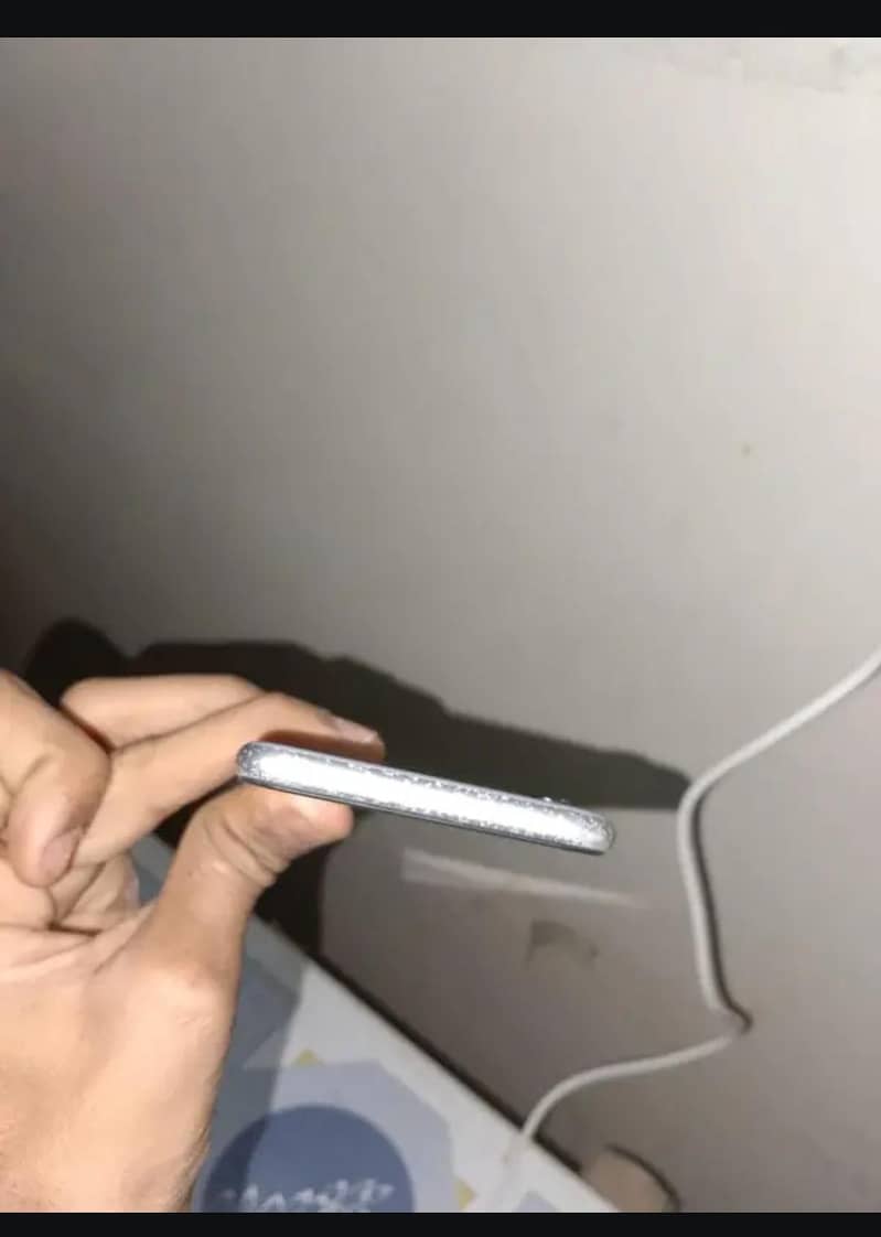 iPhone 6s Read description 1