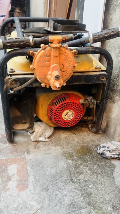 Generator and Old Gizar Hai Boht Bari Tanki Hai Andr Working Thek Hai