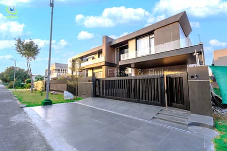 Owner Build 2-Kanal Fully Furnished Hosue For Sale Very Close to Raya Fairways