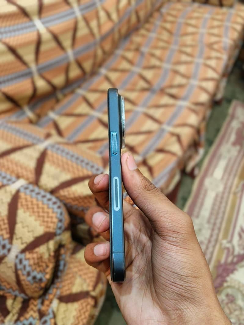 Iphone 15 pro 4