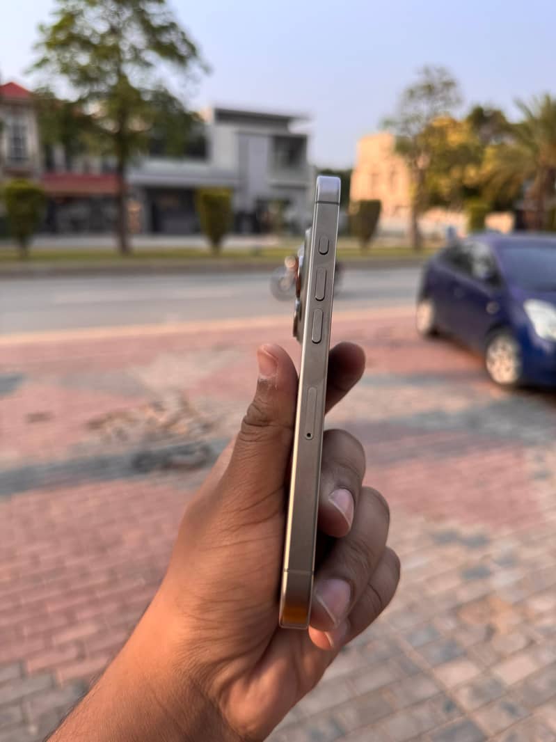 IPHONE 15PRO 2