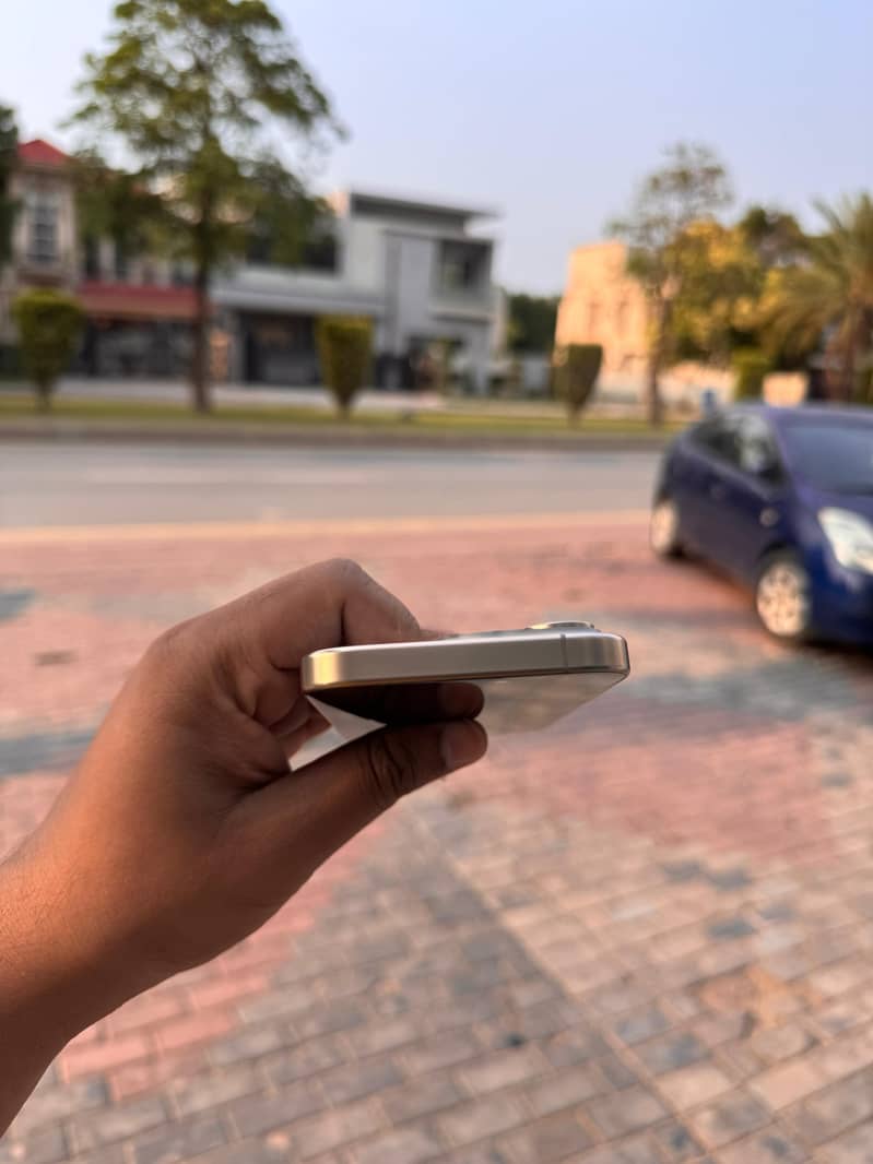 IPHONE 15PRO 5