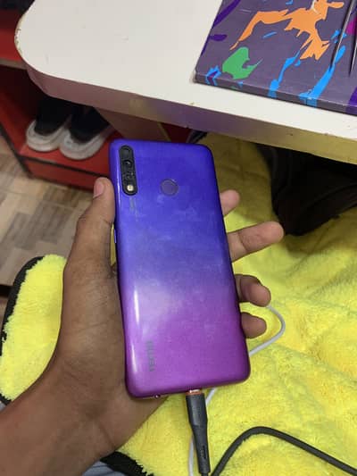 4……64GB Ok condition Duel sim pta