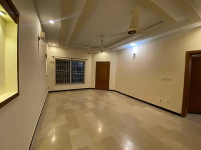 30/60( 8 Marla) House Available For Sale In G-13 Rent Value 1.75 Lakh