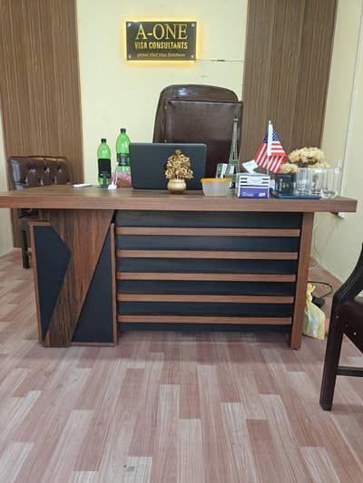 Executive Office Table 1 Month Used Only
