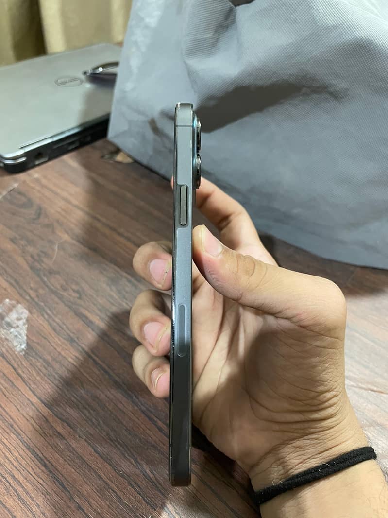 IPHONE 13 PRO MAX 1