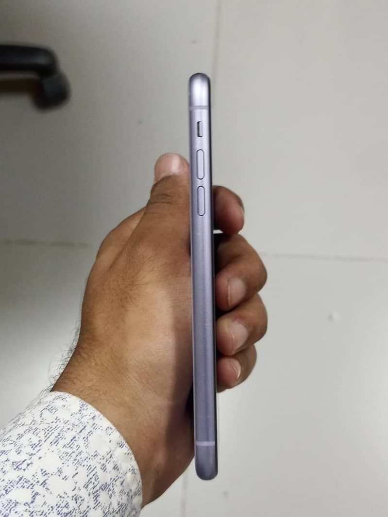 Apple iPhone 11 10