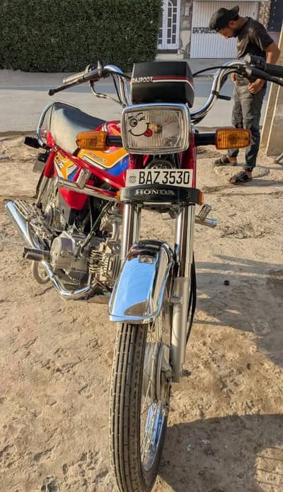 Honda 25 model good condition all oky