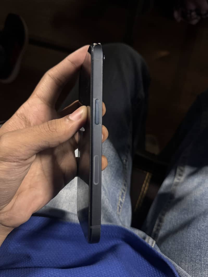 iPhone 13 3