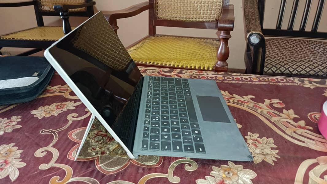 Microsoft Surface pro5 2