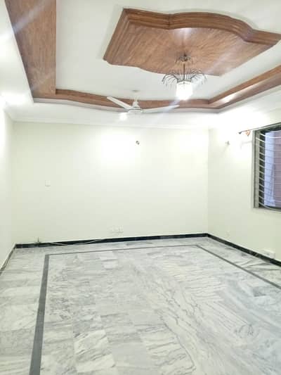 35/70 (10Marla) Corner House Available For Sale In G9/4