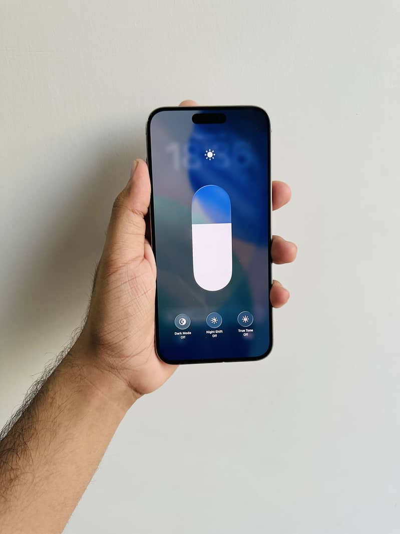 iPhone 15 pro max 6