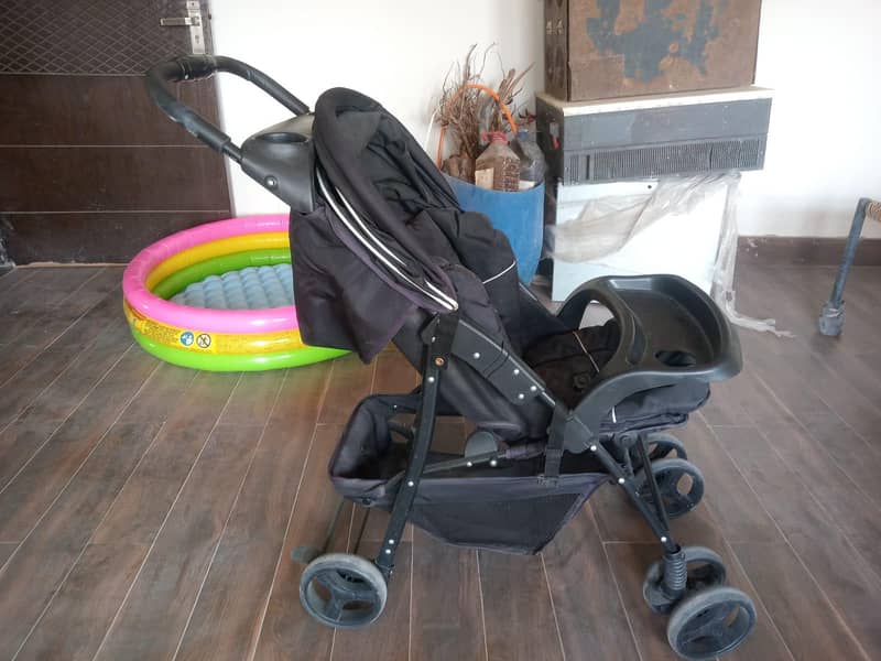 stroller 0