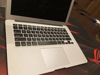 Apple MacBook Air 13" 2017 | Core i7 | 8GB RAM | macOS Big Sur