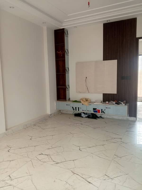 Etihad Town upper portion 2 bed 0
