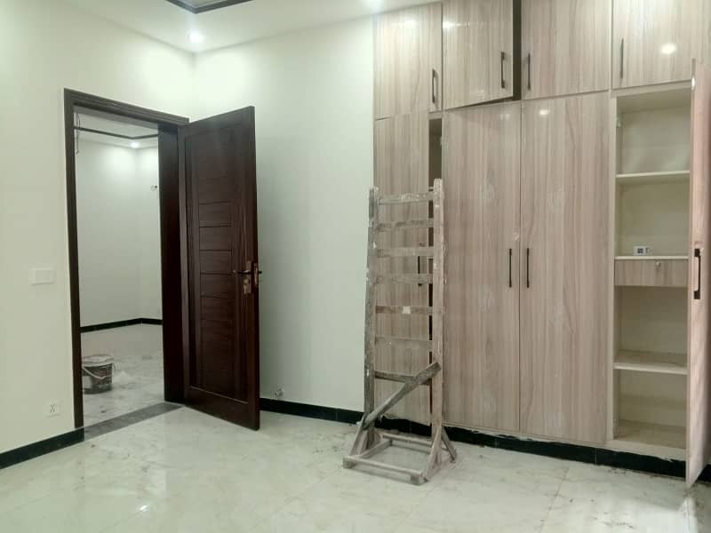 Etihad Town upper portion 2 bed 5