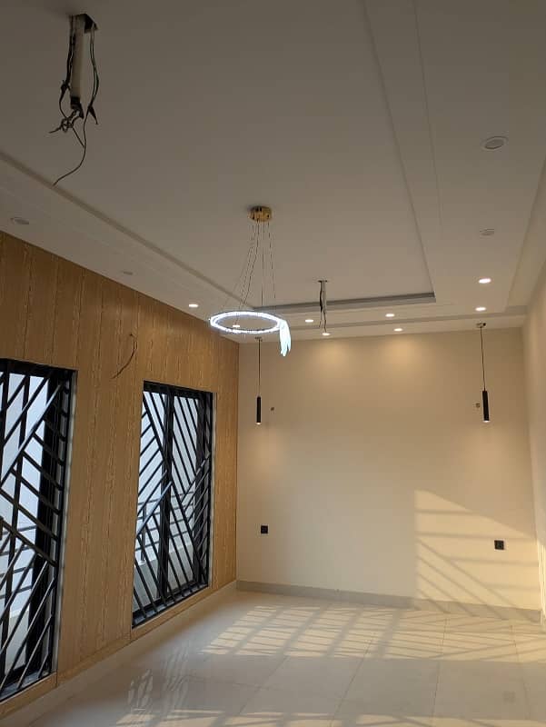 Etihad Town upper portion 2 bed 8