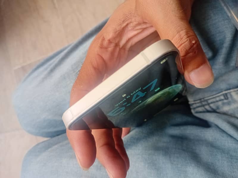 Apple iPhone 12 5