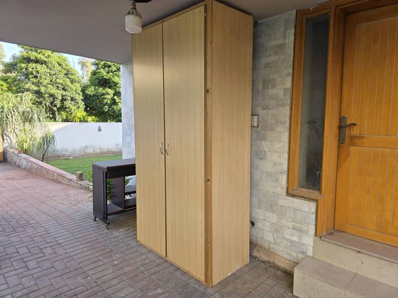 Full Size Wardrobe 1
