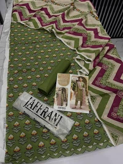 100% Original Branded Unstitched Printed Lawn 3pc Suit 40% Off