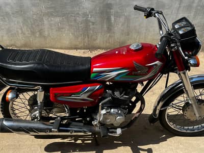 Honda 125 for sale contact 03254825916