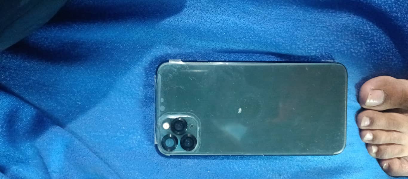 Apple iPhone 11 Pro Max 2