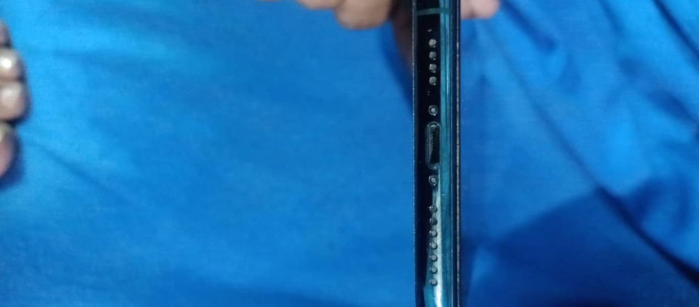 Apple iPhone 11 Pro Max 4