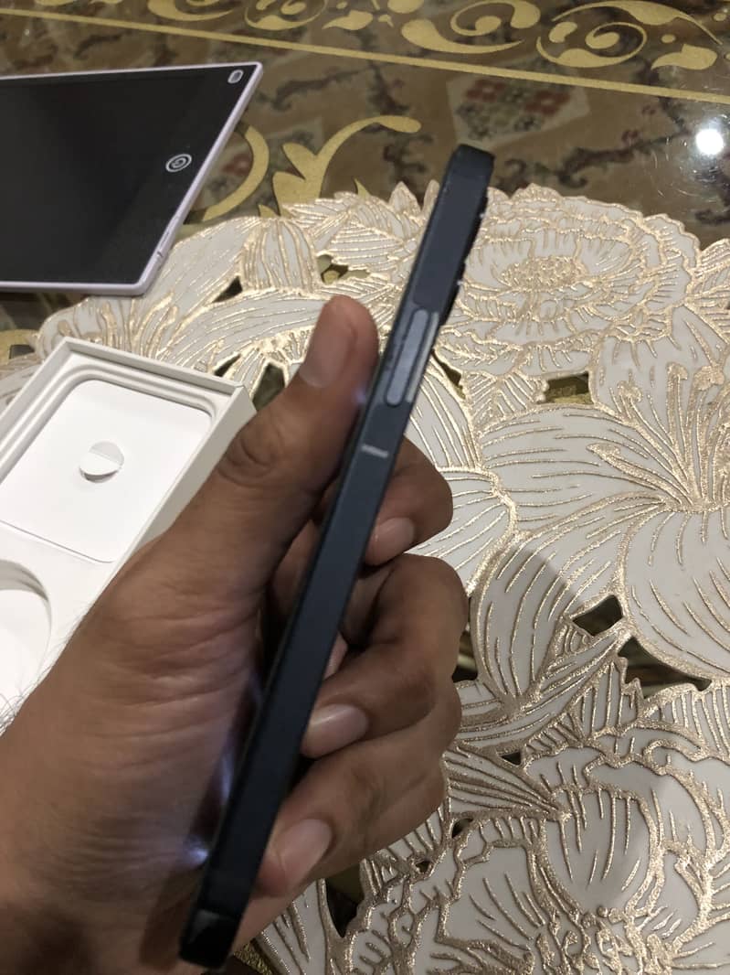 Iphone 12 3