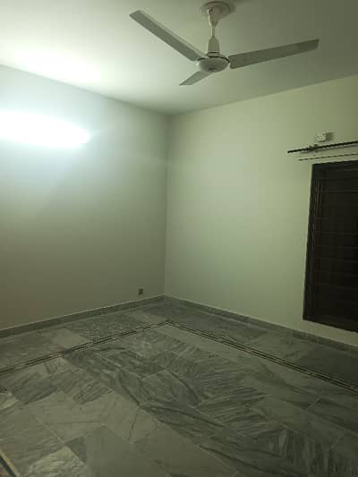 3 Bedroom Upper Portion 10 Marla Demand 85000