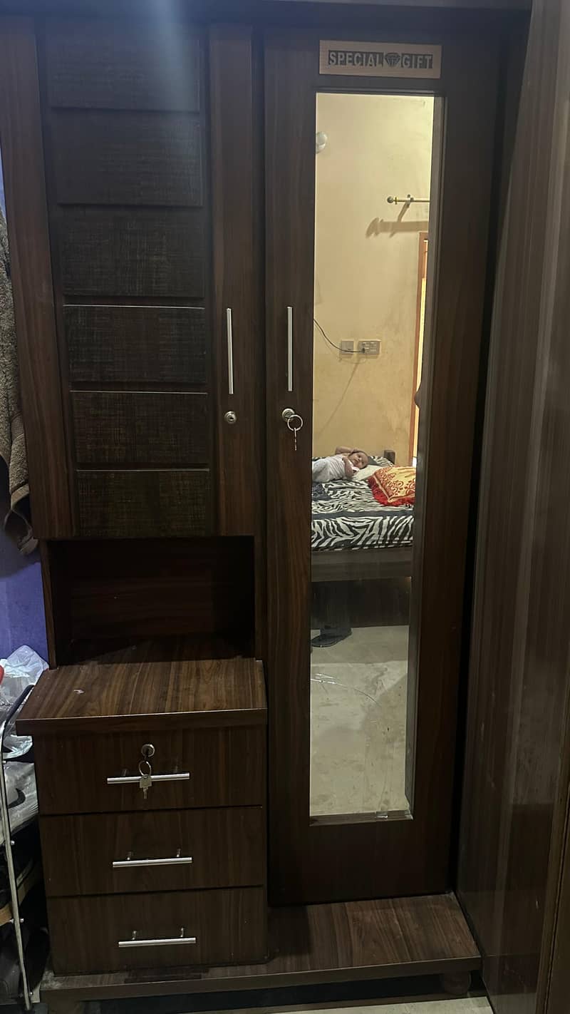 Dressing Table 0