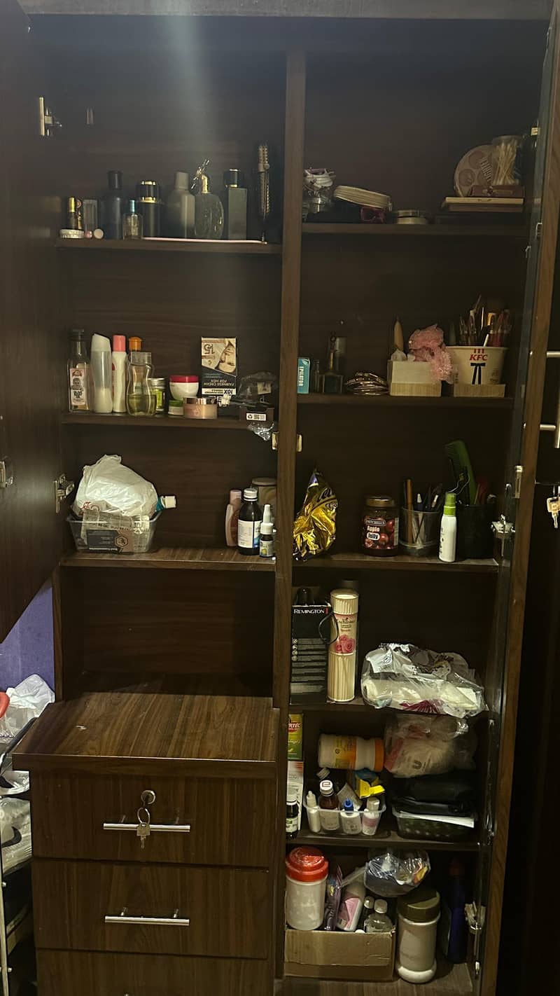 Dressing Table 7